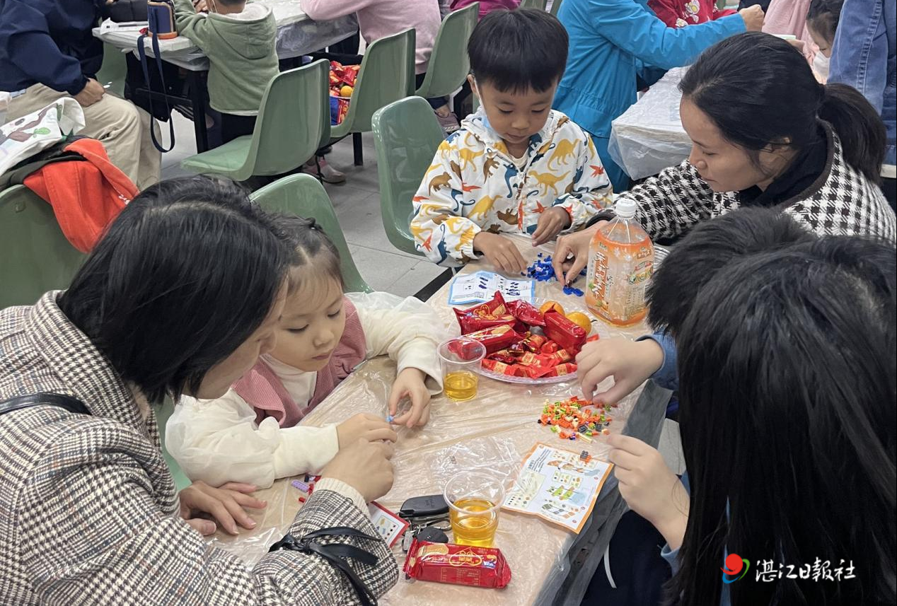 市图书馆举办文化文艺志愿服务活动