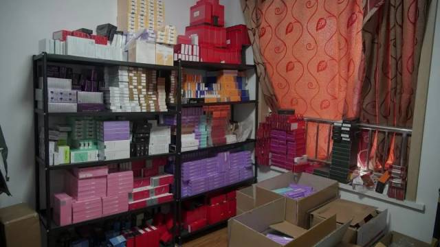 可怕！出租屋里竟堆满了肉毒素