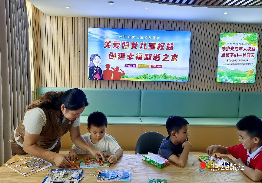 情暖干警 麻章法院暑期托管班开班