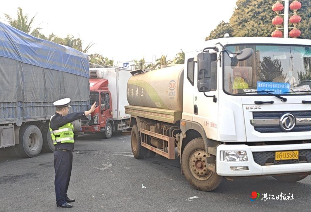 湛江交警24小时护航 保障徐闻港疏堵保畅
