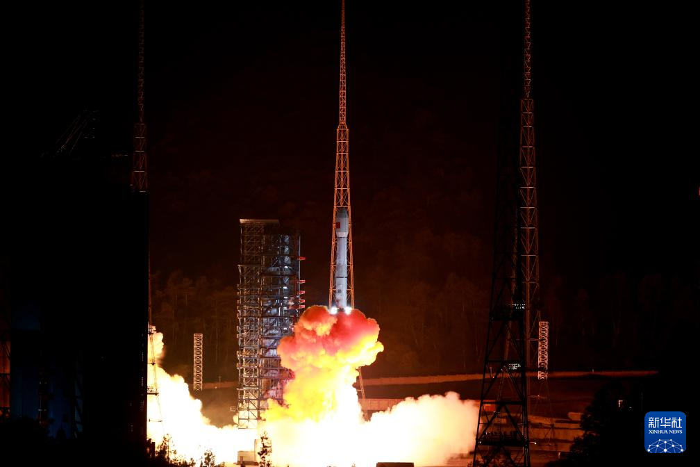 我国成功发射通信技术试验卫星十二号