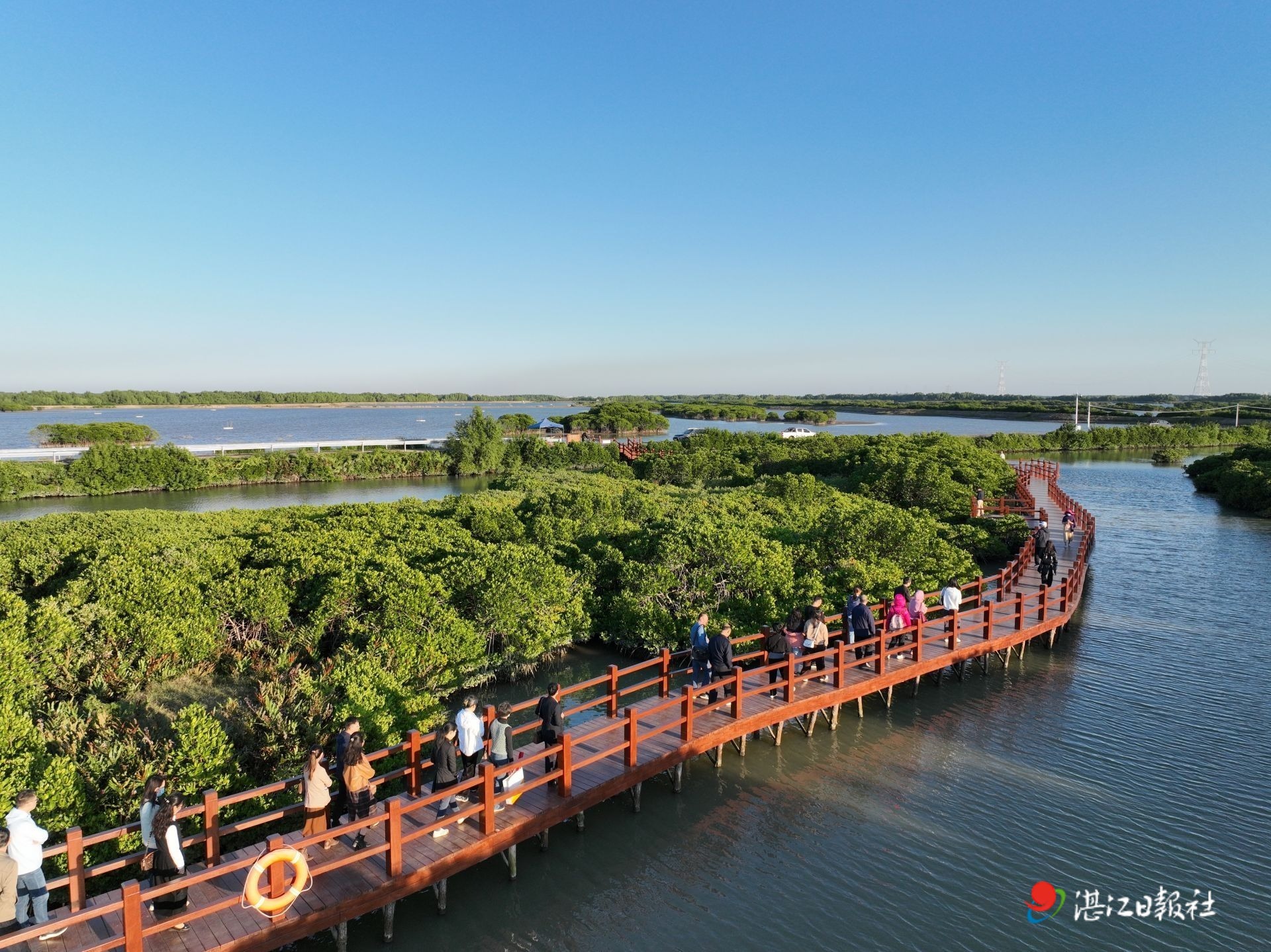 打造面向南海的特色型现代海洋城市