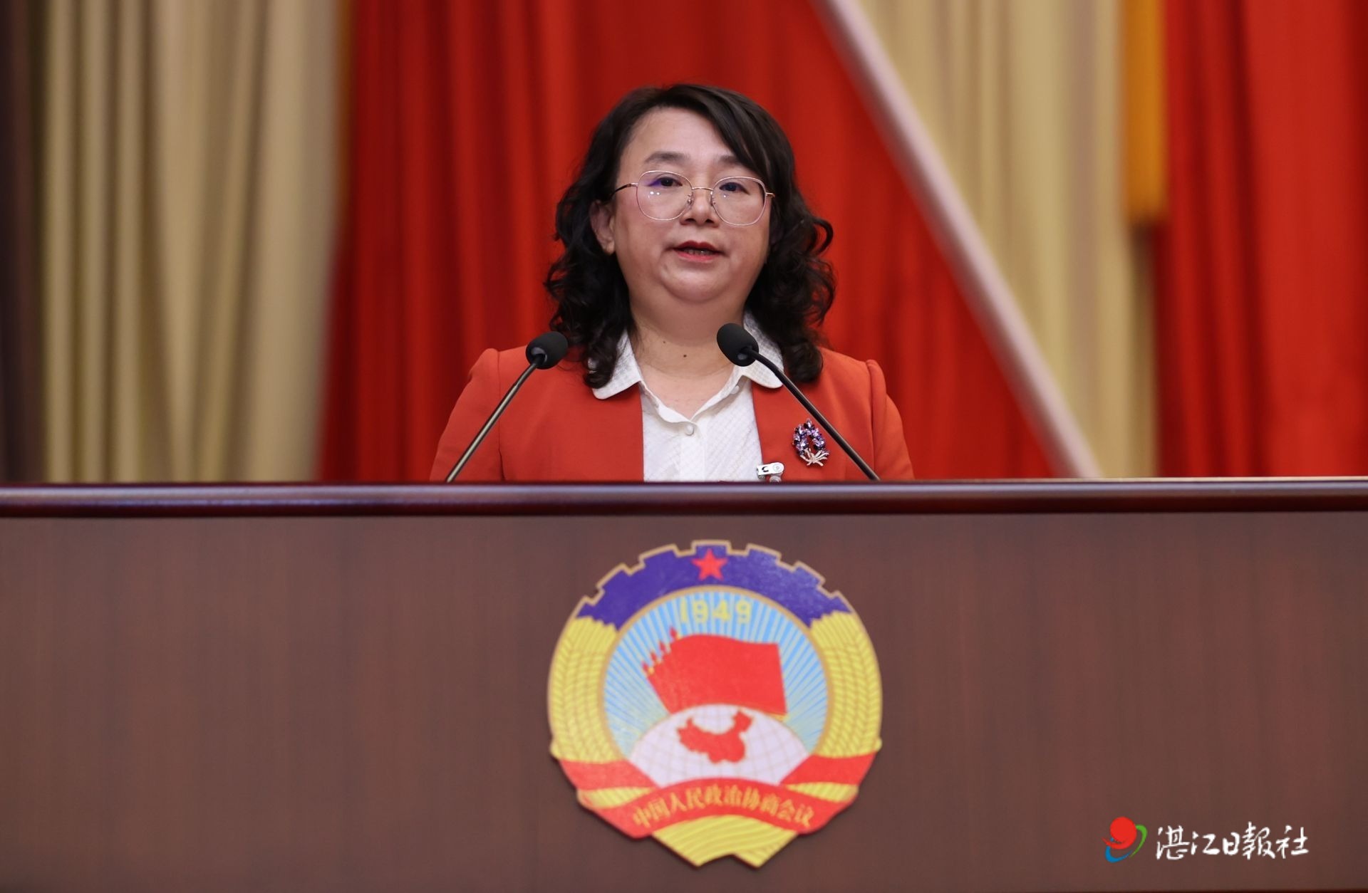 委员亮出“高言值”  建言献策促发展
