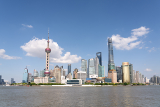 委员建议扩大外商投资行业准入开放程度，构建长三角区域产业协同效应 |上海两会