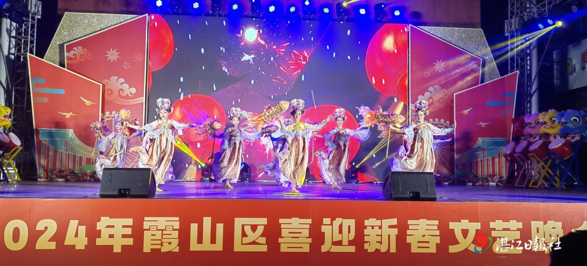 霞山区举办喜迎新春文艺晚会