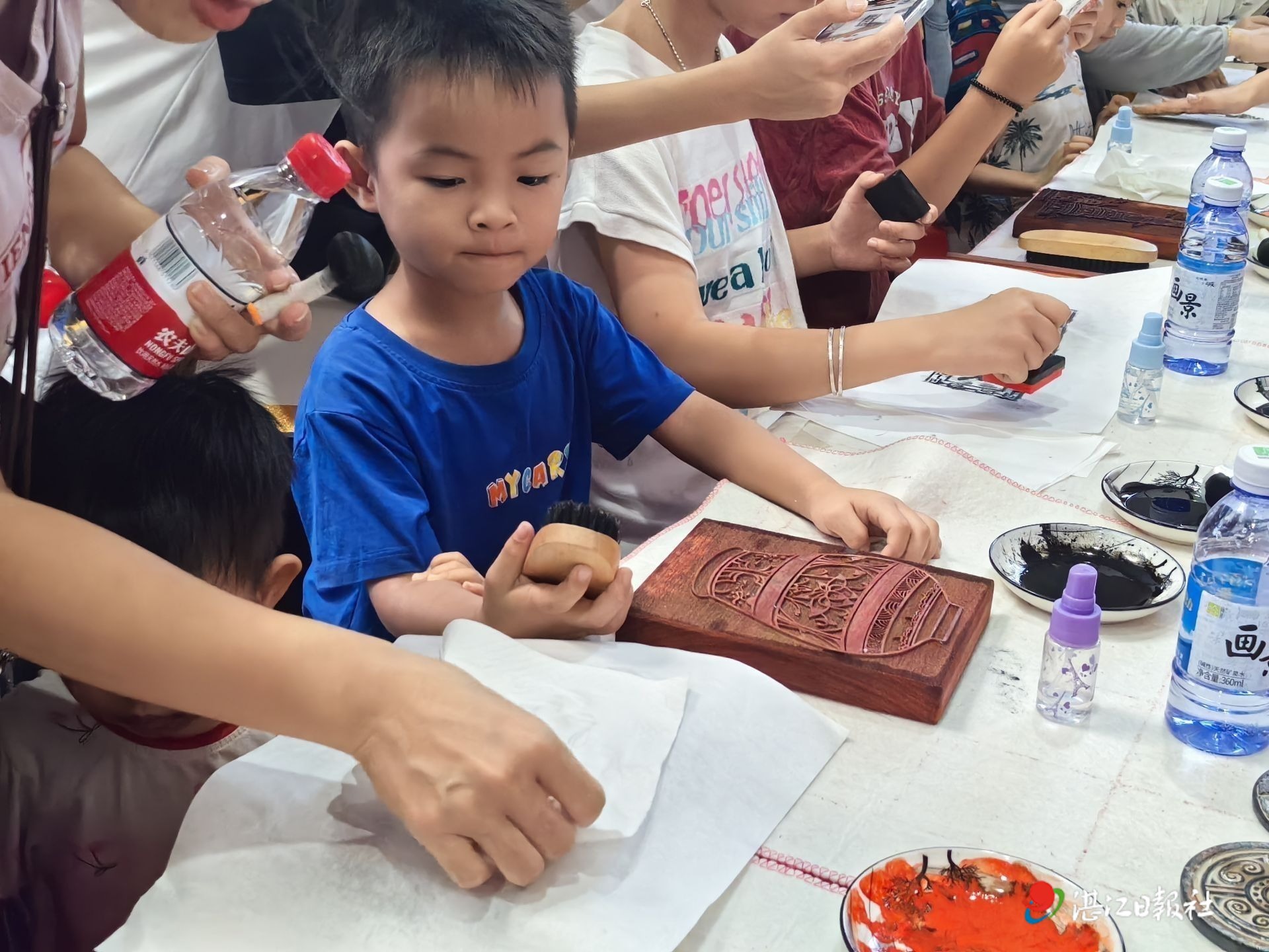 雷州市博物馆国庆假期文化活动丰富多彩，市民游客快乐游玩