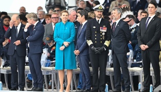 欧洲议会关键选举投票前夕，丹麦首相街头遇袭