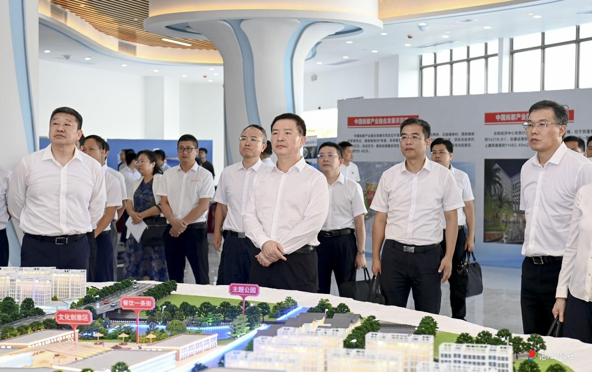 进一步强化竞标争先意识 持续推动“百千万工程”走深走实