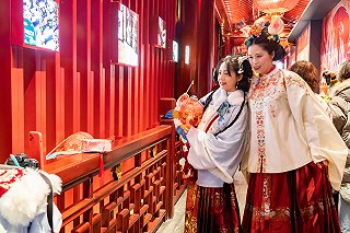 汉服成淘宝力捧对象，但它还是太小众