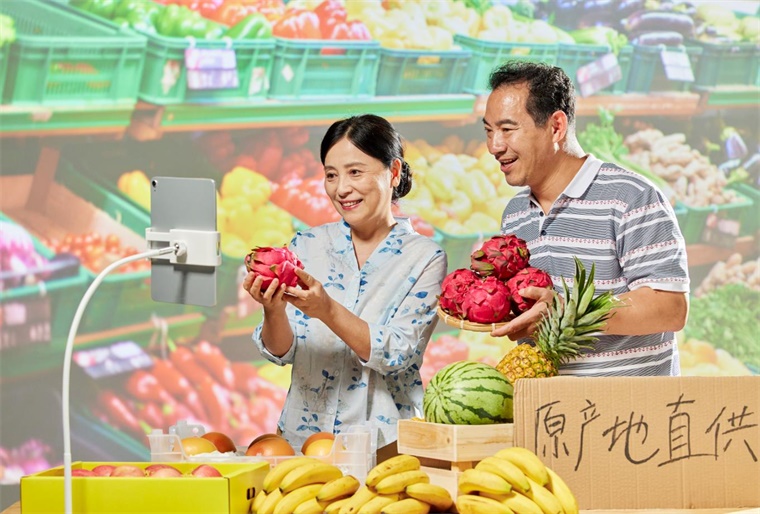 东方甄选回应质疑：坚守产品路线，自营产品销售额创纪录，要“去董宇辉化”？【附直播电商产业链现状分析】