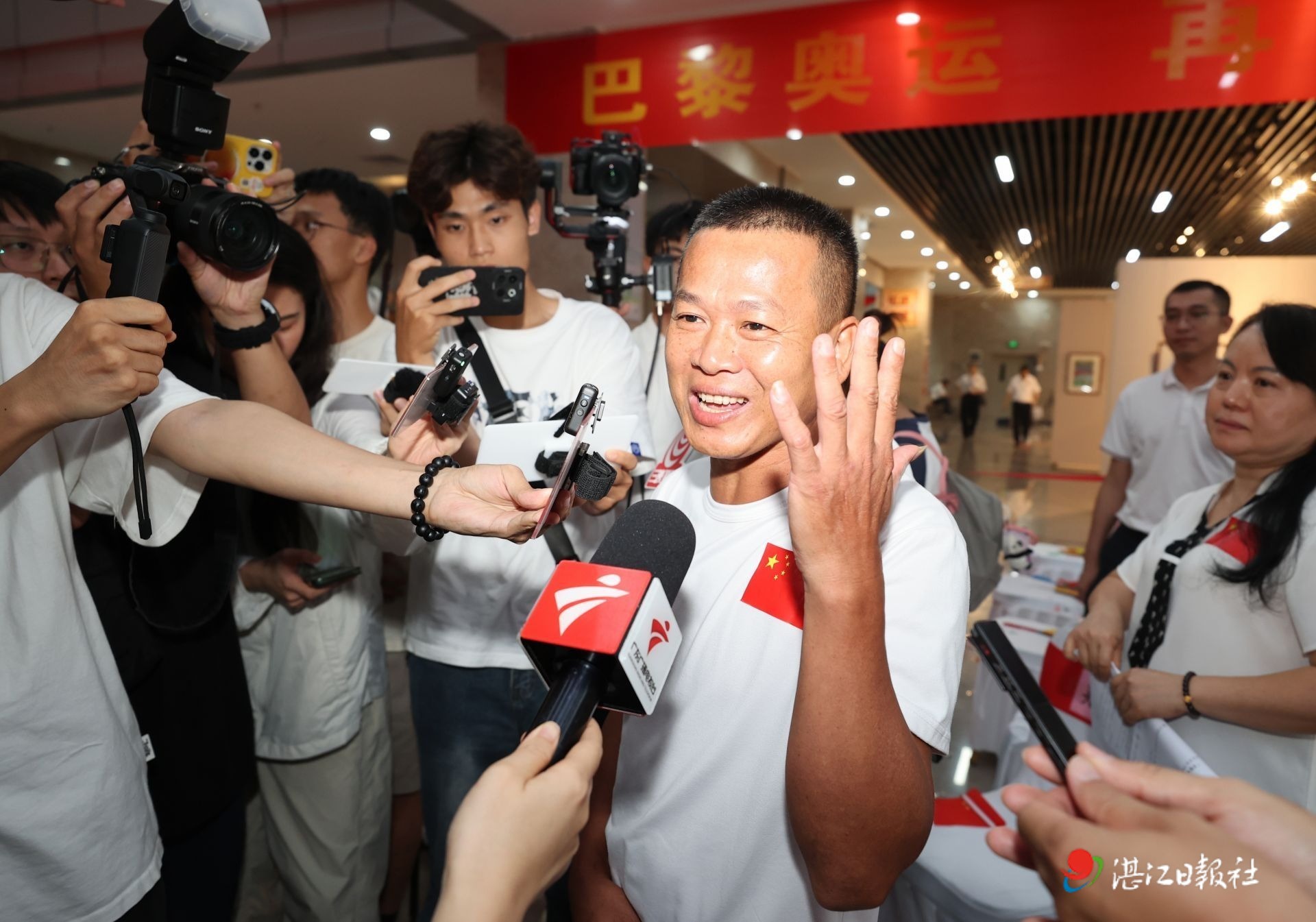 全红婵父亲全文茂：“希望女儿继续刻苦训练，为国争光！”