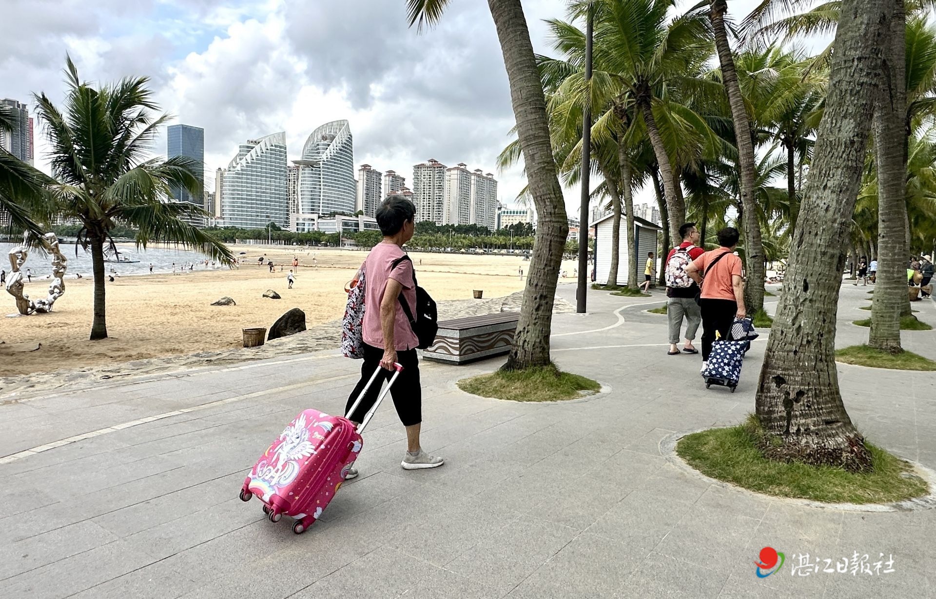 游客纷至港城 寻觅鲜美湛江