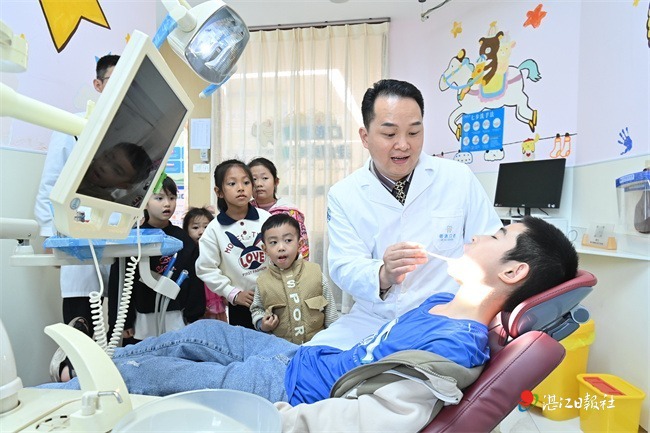 爱心义诊 守护口腔