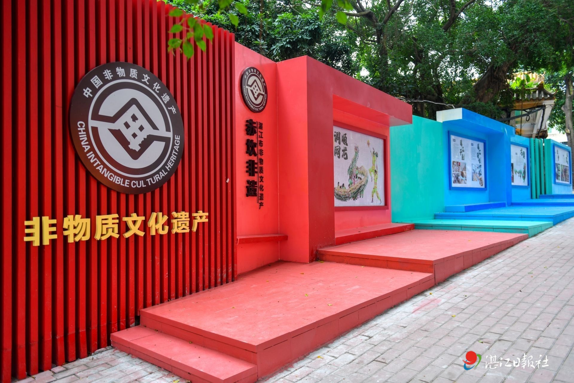 非遗“赶潮” 街区“换装” 携手“圈粉”
